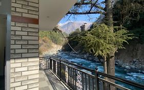 Hom House Of Mannmauji Riverside Kasol
