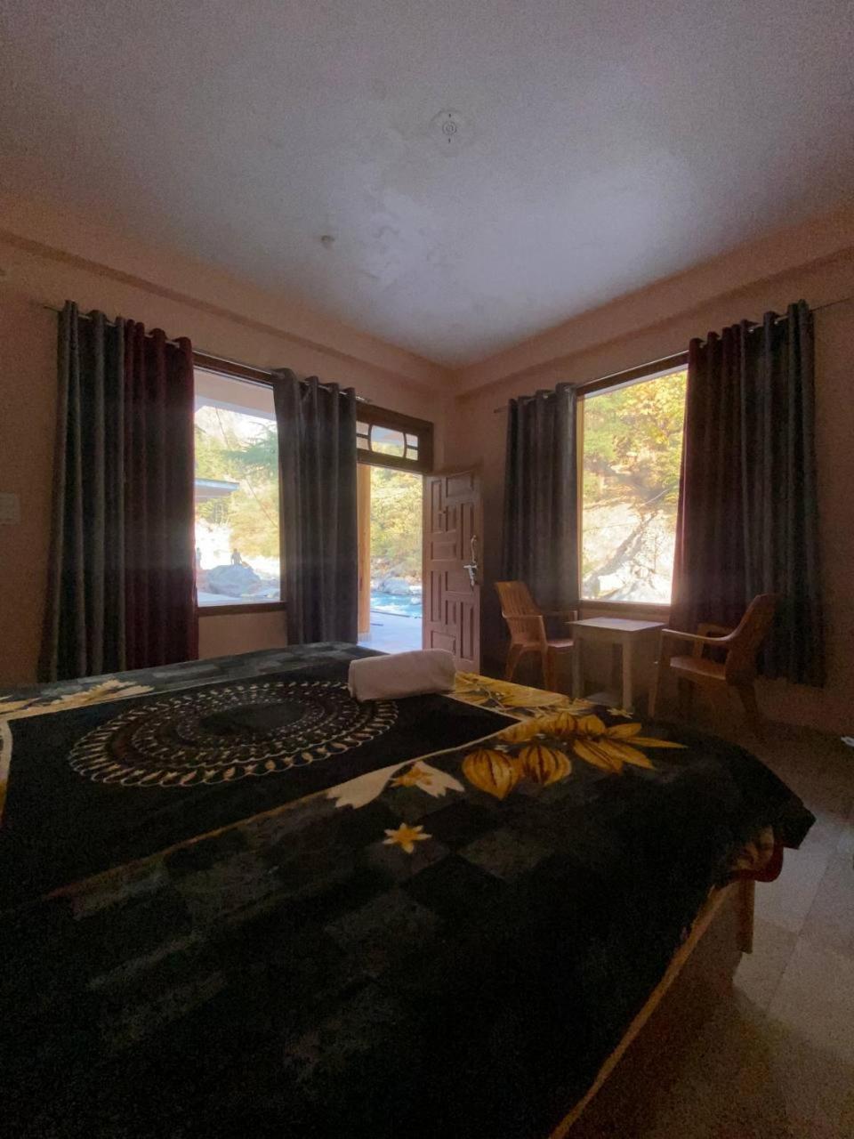 Hom House Of Mannmauji Riverside Kasol Exterior photo